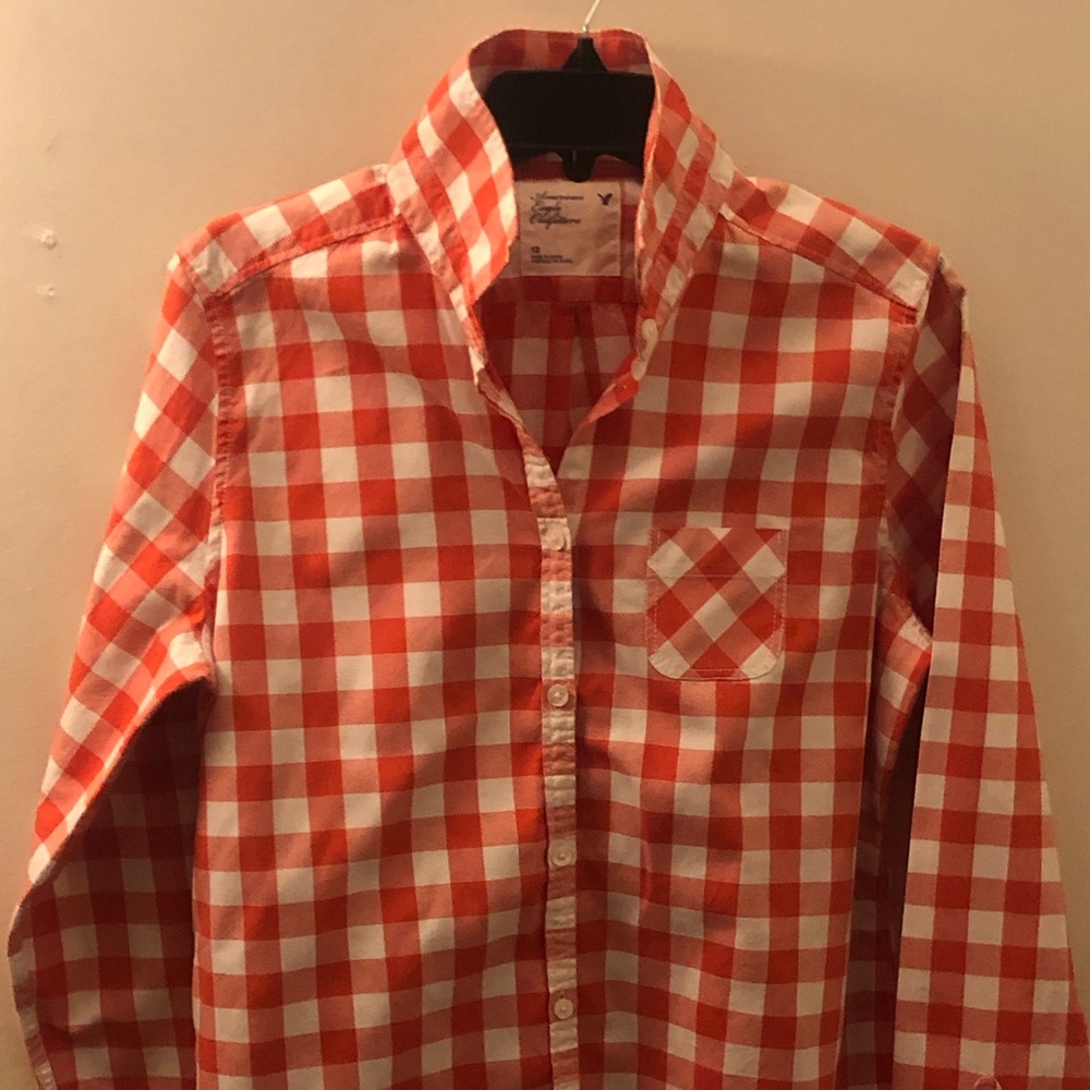 American Eagle Red and white Shirt